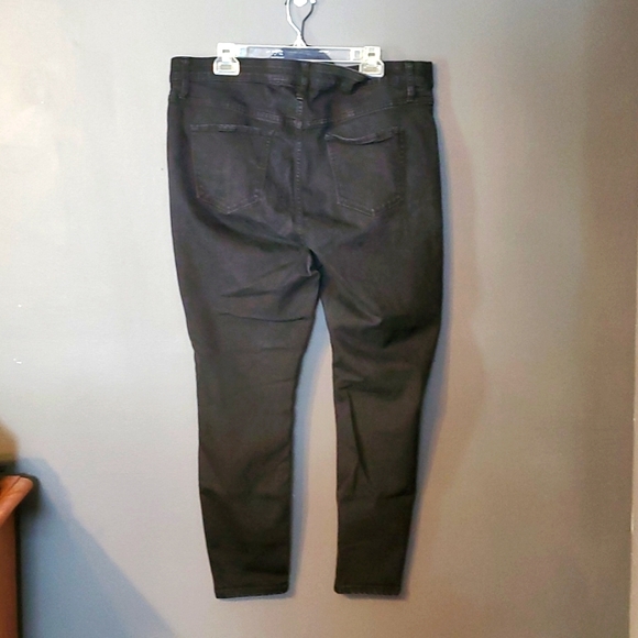 Ava & Viv Skinny Jeans - Picture 3 of 4